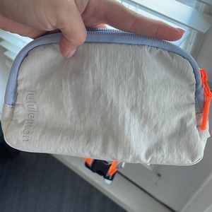 Lulu lemon Fanny pack